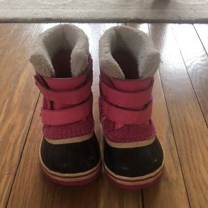 Sorel toddler boots size 6